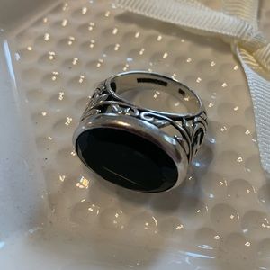 Silpada retired sterling silver black chalcedony swirl ring with filigree detail